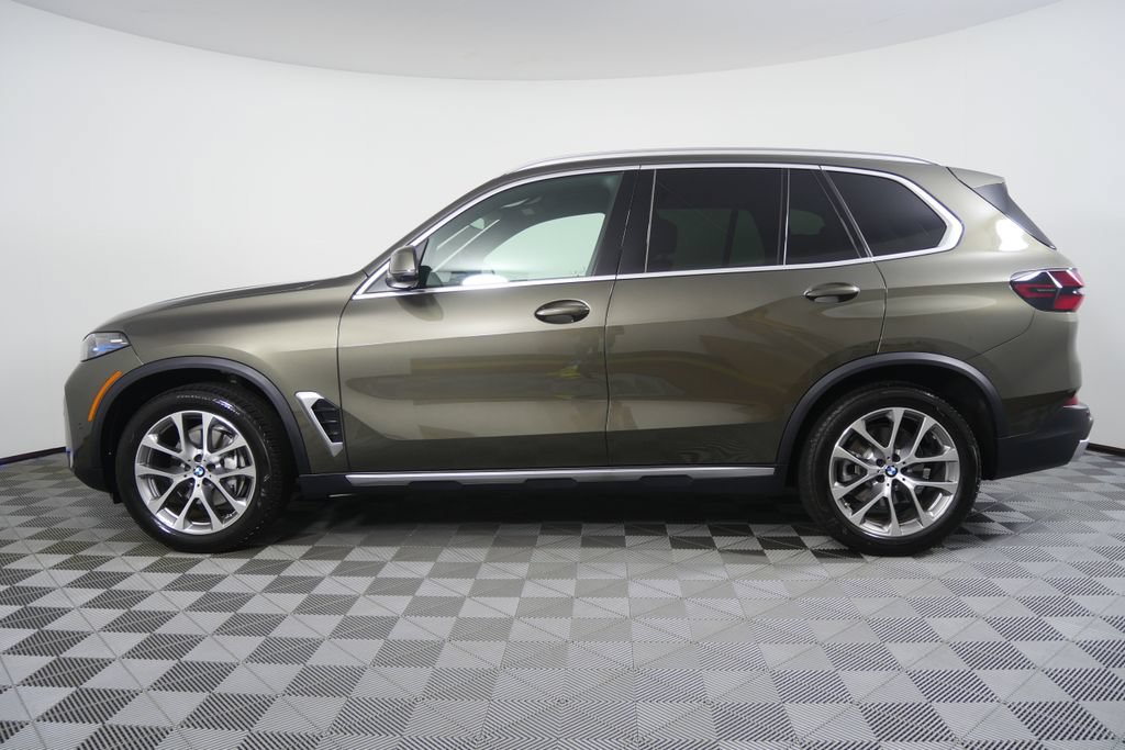 Certified 2026 BMW X5 xDrive40i AWD/4WD image 2