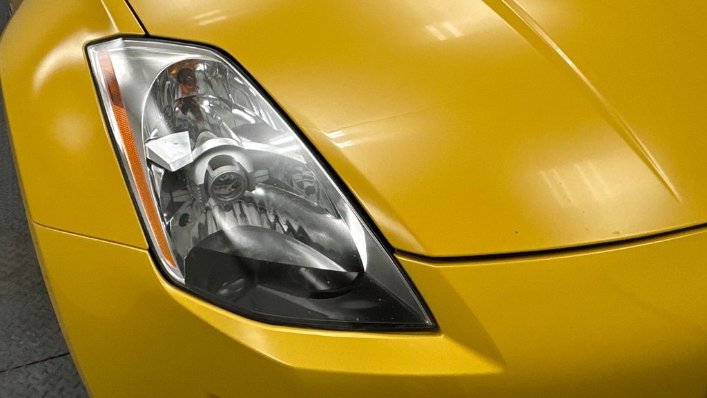 Used 2005 Nissan 350Z Touring image 28