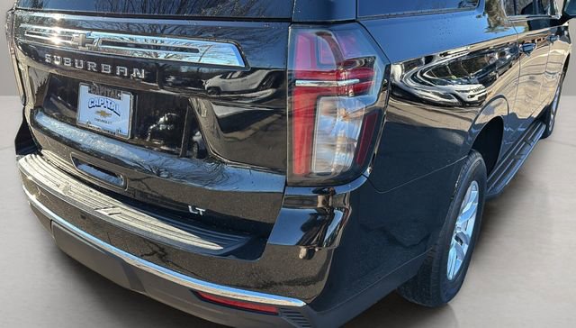 Used 2021 Chevrolet Suburban LT w/ Rear Media and Nav Package image 38