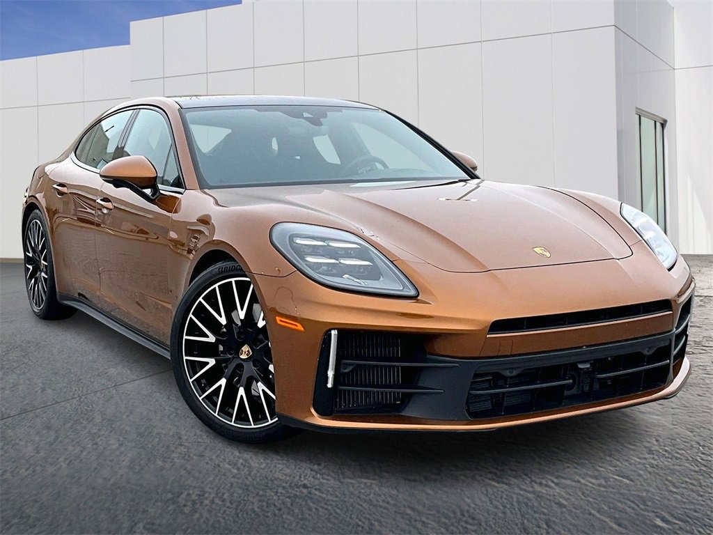 Used 2025 Porsche Panamera 4 image 9