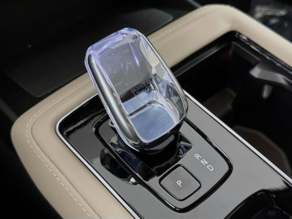 New 2026 Volvo XC90 B6 Core w/ Protection Package image 16