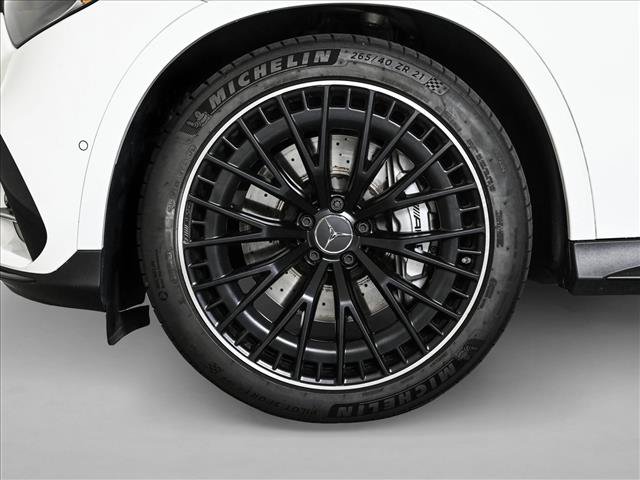 Certified 2025 Mercedes-Benz GLC 43 AMG 4MATIC w/ Driver Assistance Package image 26
