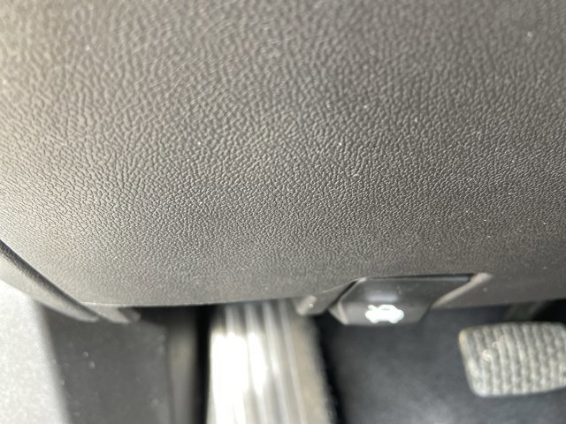 Used 2023 Chevrolet Equinox LS image 44