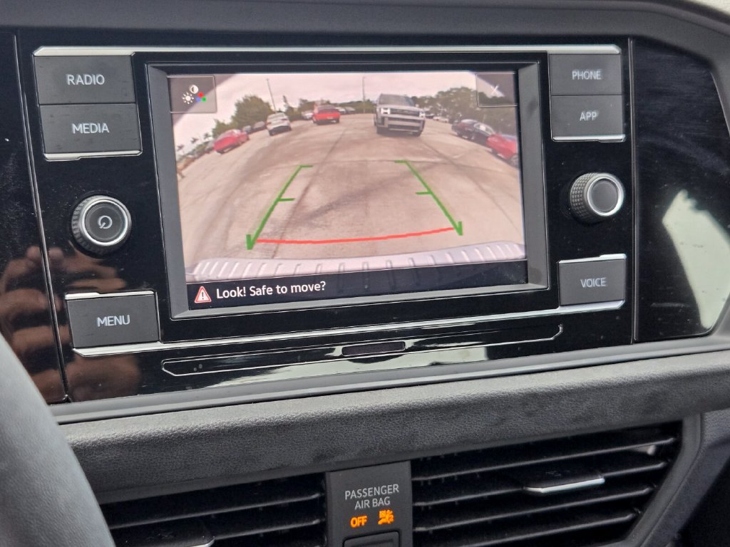 Certified 2024 Volkswagen Jetta Sport FWD image 21