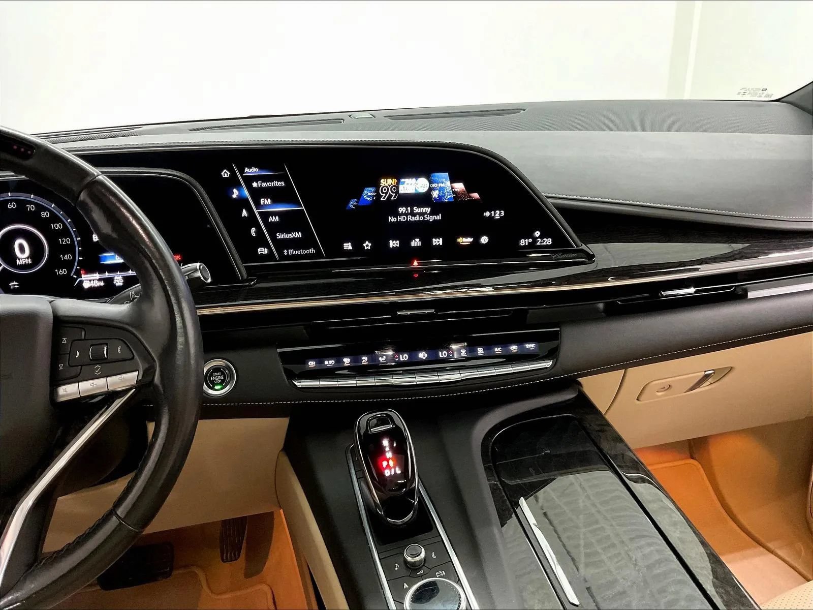 Used 2023 Cadillac Escalade ESV Premium Luxury w/ Performance Package AWD/4WD image 24
