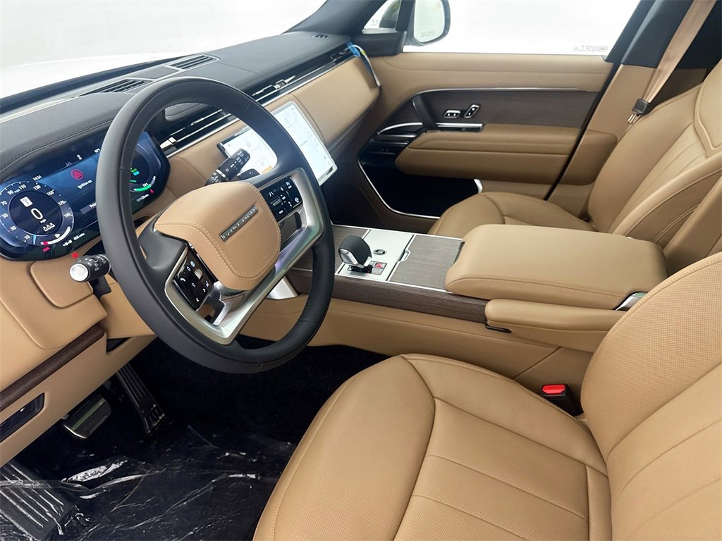 New 2026 Land Rover Range Rover SE image 9