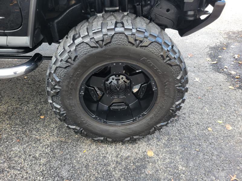 Used 2005 HUMMER H2 SUT w/ Preferred Equipment Group image 26