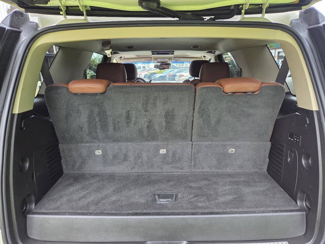 Used 2015 Cadillac Escalade Premium RWD image 17