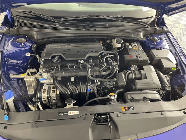 Certified 2025 Hyundai Elantra SE w/ Cargo Package image 21