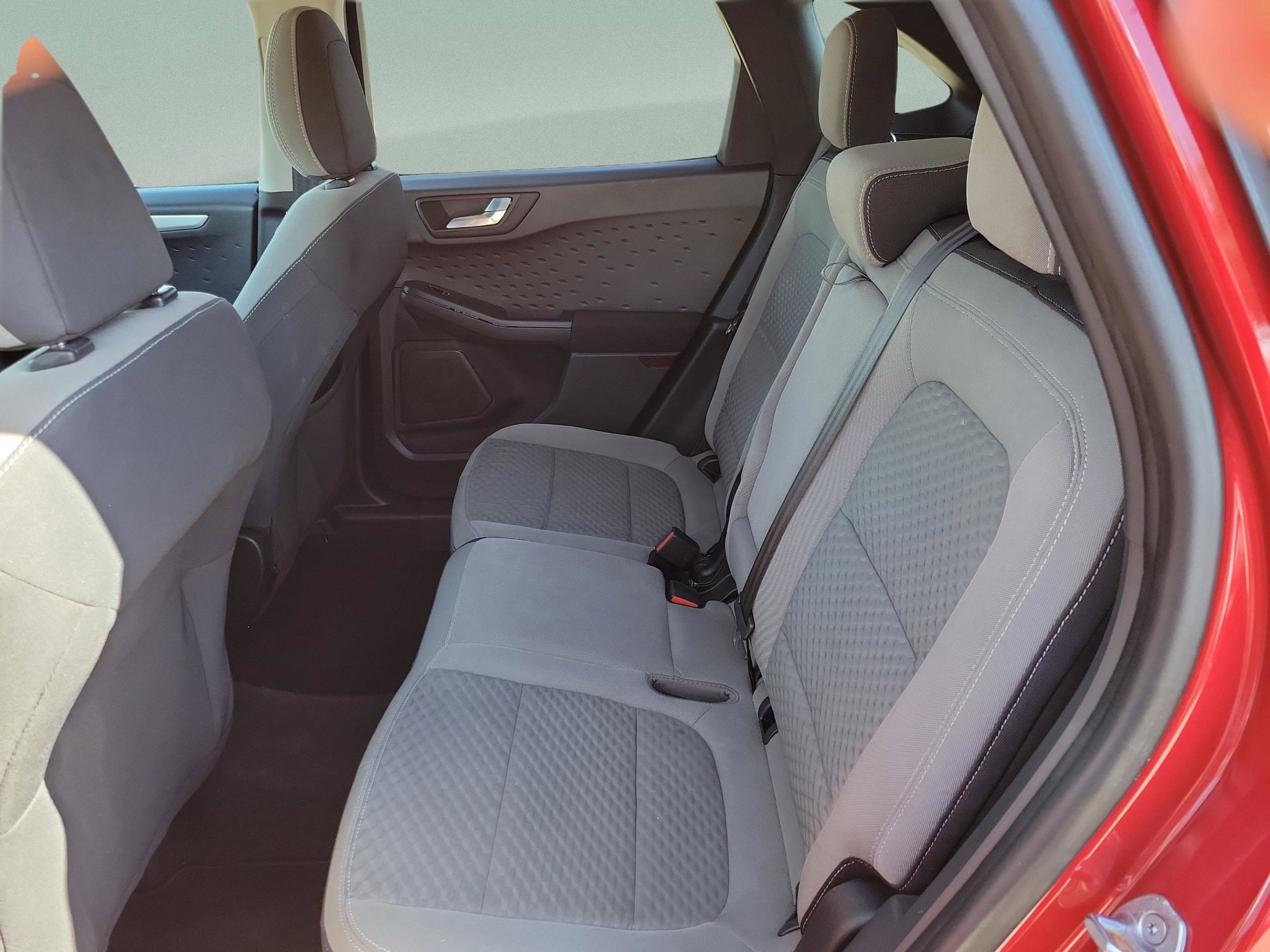 Used 2020 Ford Escape SE image 23