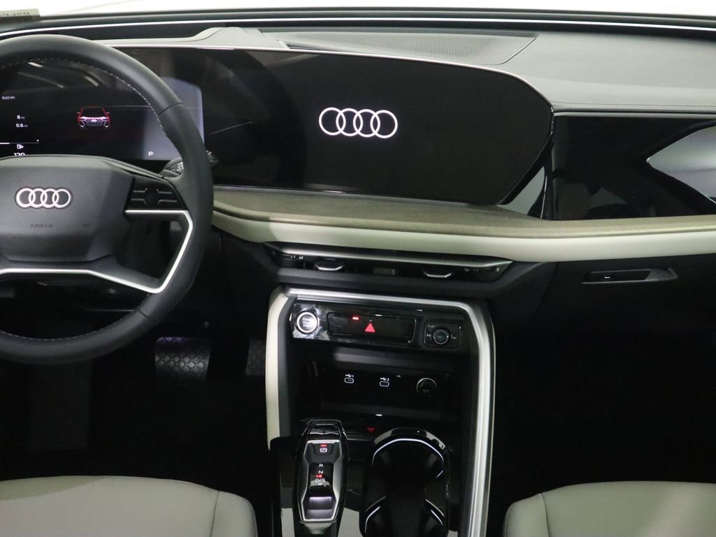 Used 2025 Audi Q5 Premium w/ Premium Plus AWD/4WD image 16