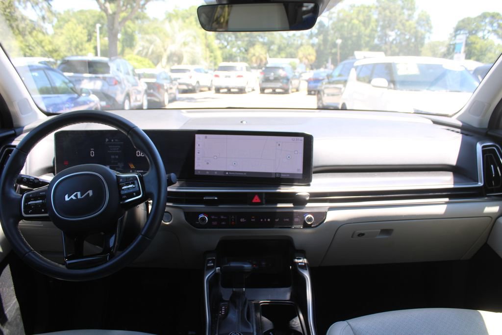 Certified 2024 Kia Sorento EX w/ Panoramic Sunroof Package FWD image 25