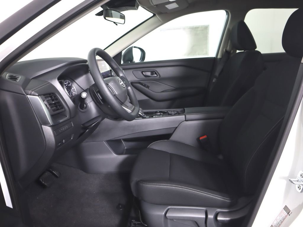 New 2026 Nissan Rogue S image 8