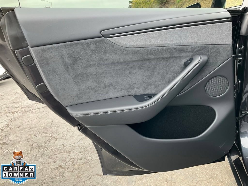 Used 2026 Tesla Model Y AWD image 51