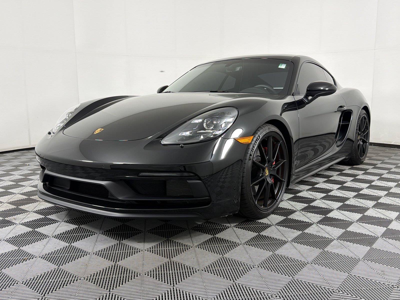 Used 2025 Porsche 718 Cayman GTS RWD image 3