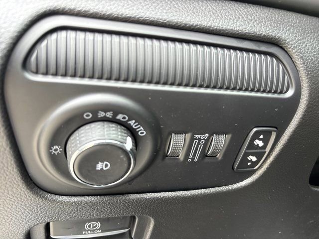 Used 2023 Jeep Wagoneer Series III w/ Premium Group I image 29