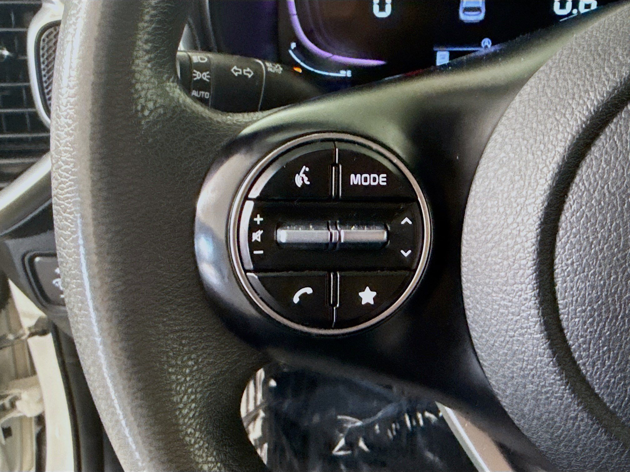 Used 2023 Kia Soul LX FWD image 14