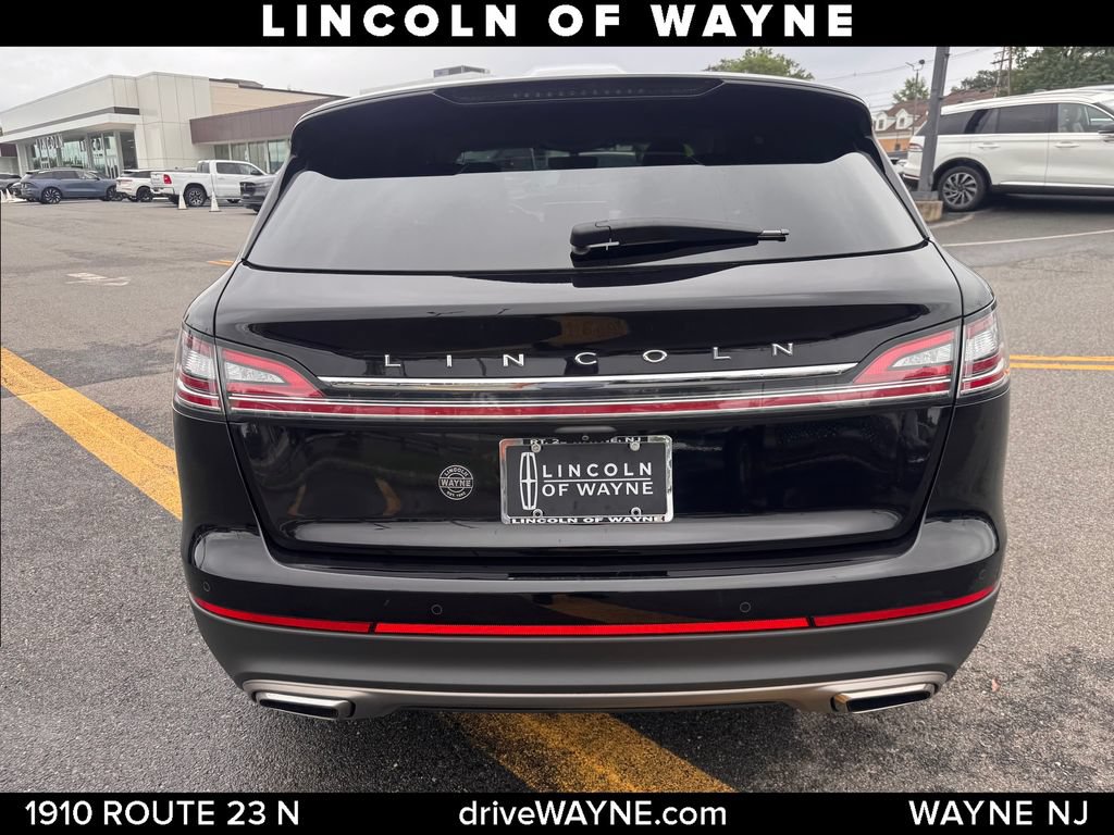 Certified 2022 Lincoln Nautilus AWD w/ Premium Package image 5