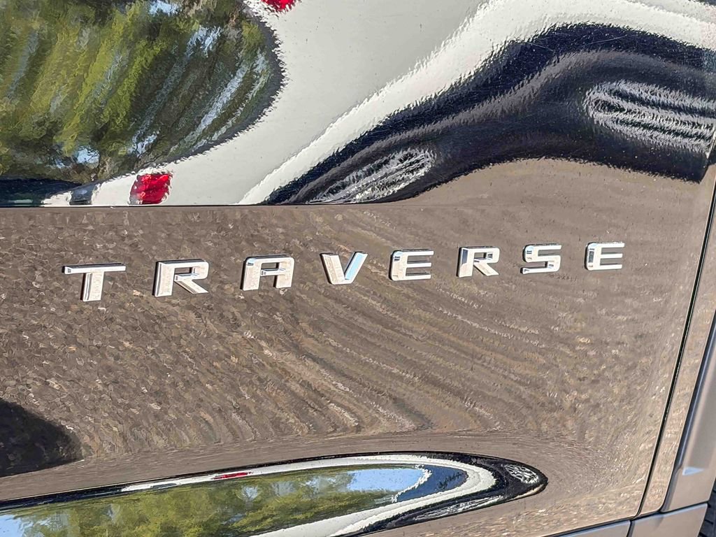 Used 2024 Chevrolet Traverse LT w/ Enhanced Driving Package image 12