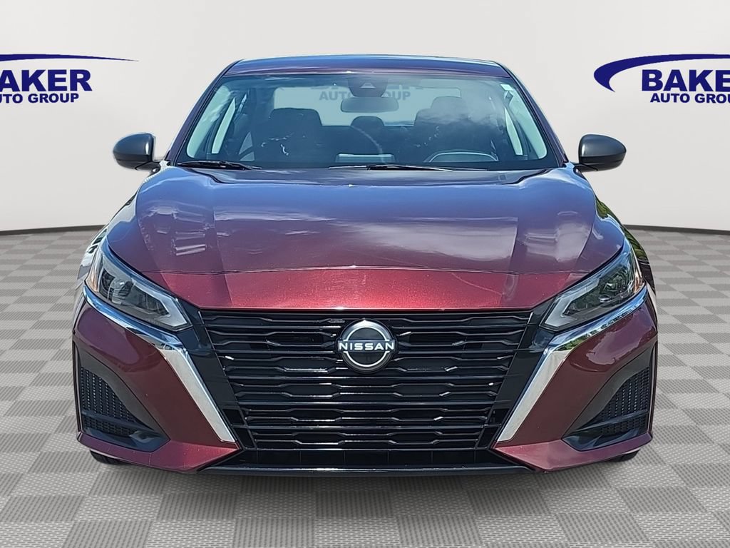 Used 2024 Nissan Altima 2.5 SV FWD image 8