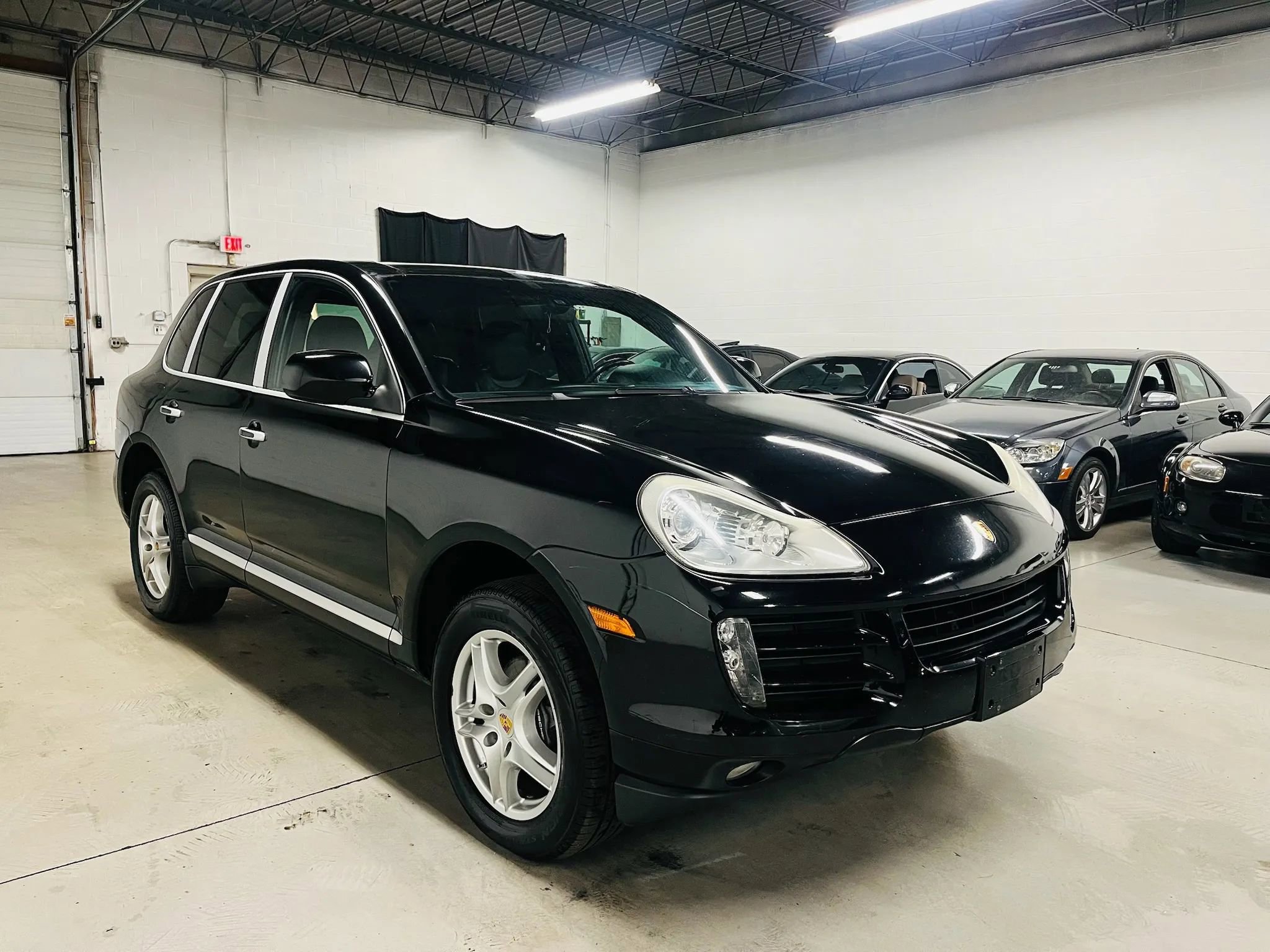 Used 2010 Porsche Cayenne image 4