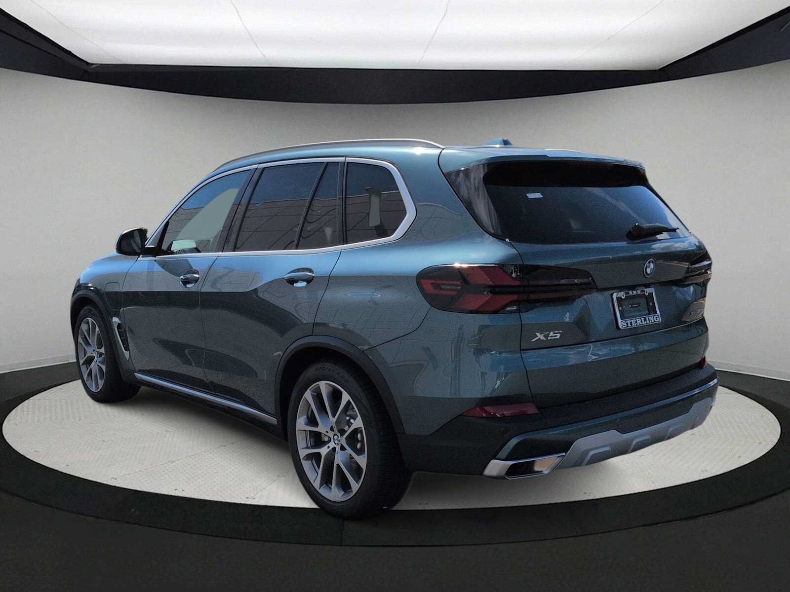 Used 2026 BMW X5 xDrive50e w/ Premium Package AWD/4WD image 6