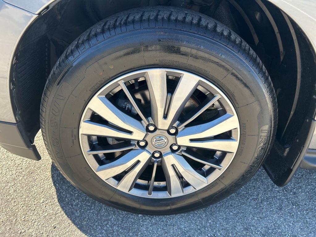 Used 2019 Nissan Pathfinder SL w/ Cargo Package image 17
