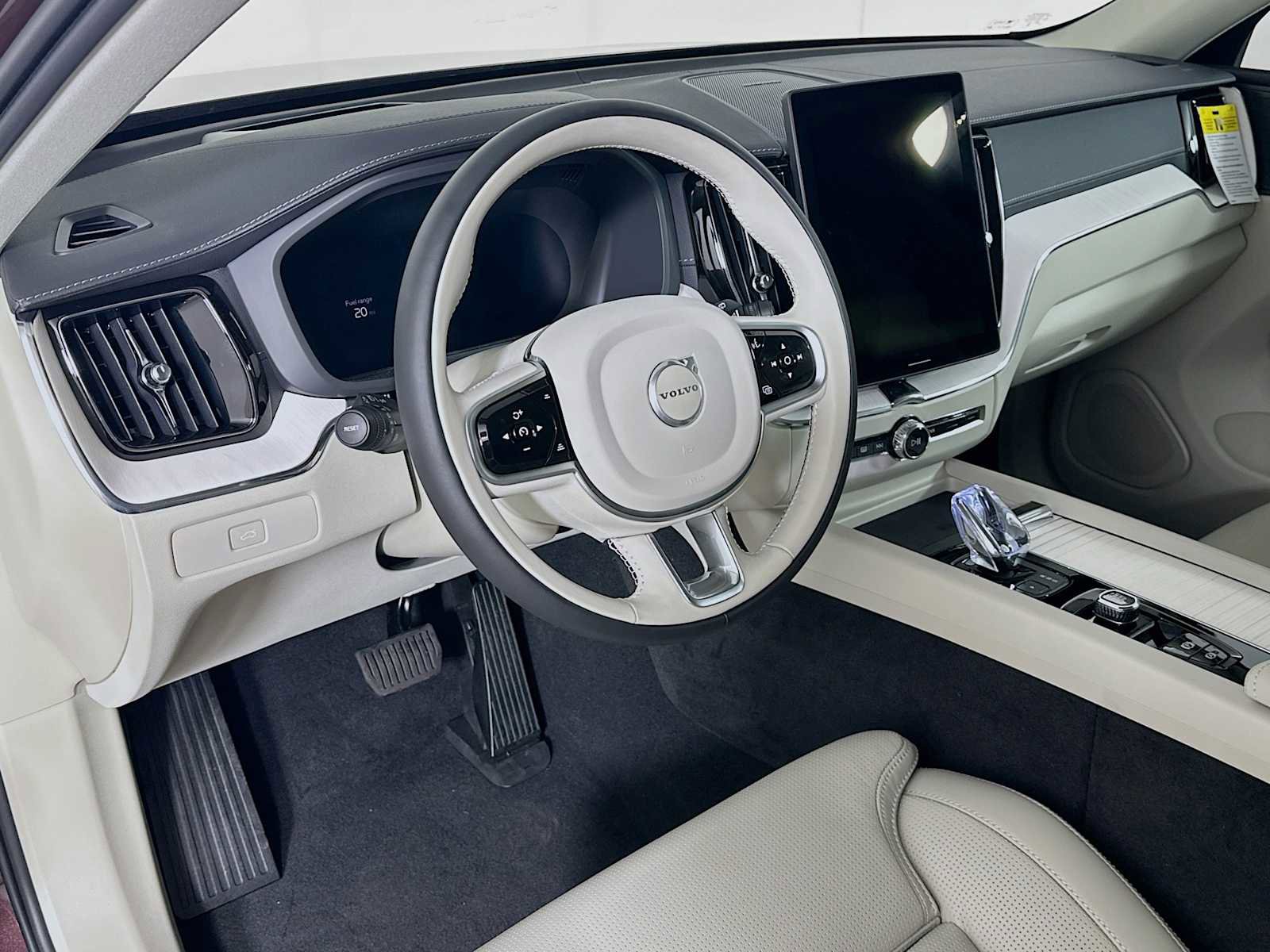 New 2026 Volvo XC60 B5 Ultra w/ Climate Package PRO AWD/4WD image 9