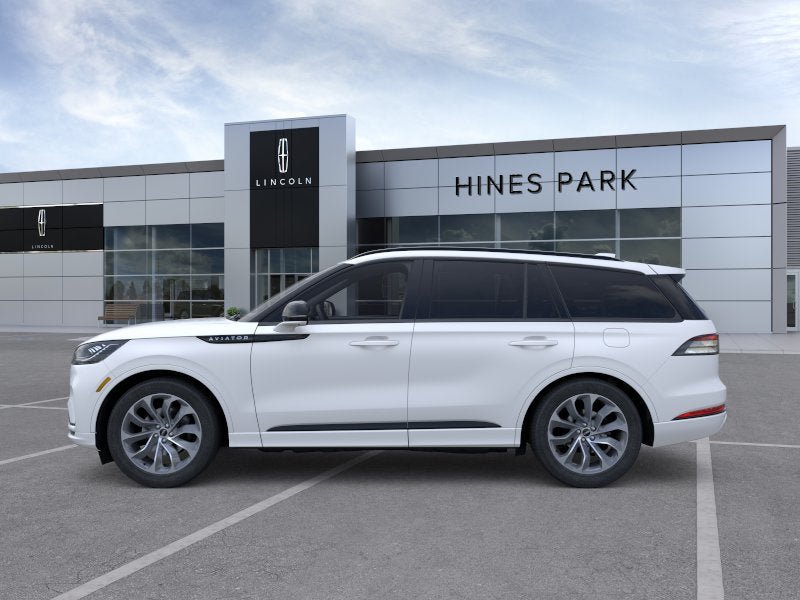 New 2026 Lincoln Aviator AWD image 3