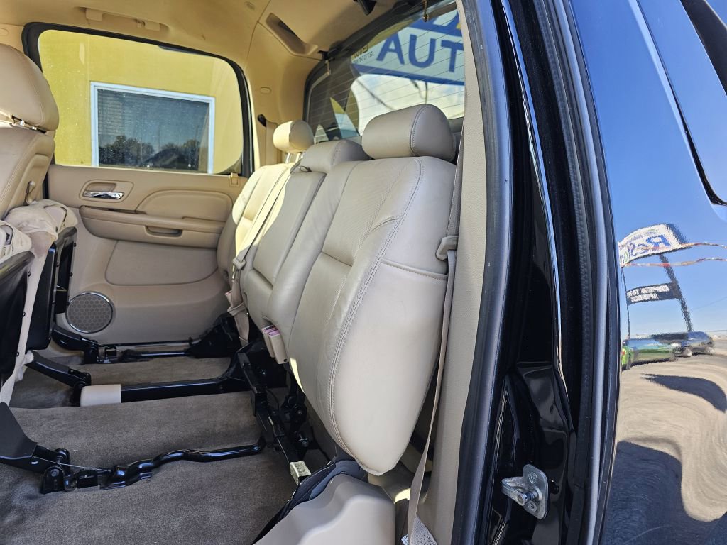 Used 2011 Cadillac Escalade EXT Premium image 13