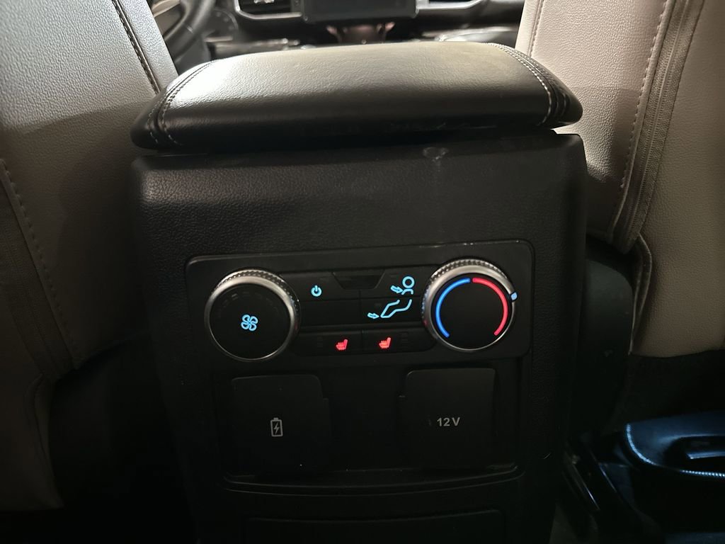 Used 2024 Ford Explorer Limited image 33