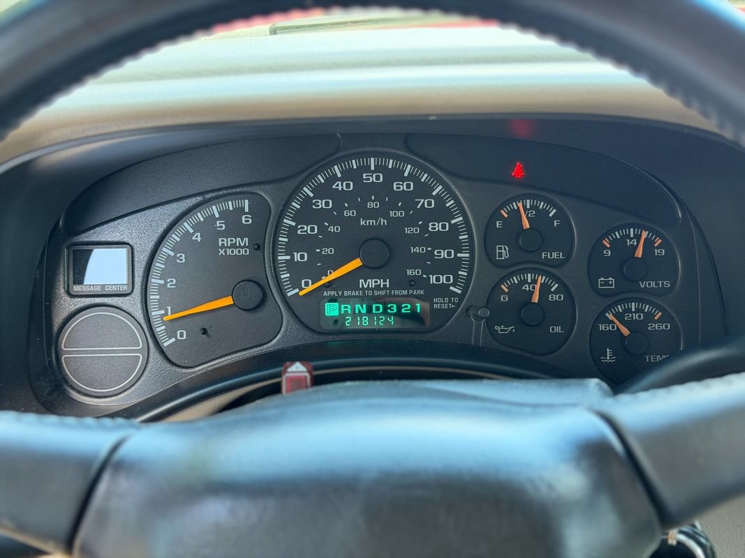 Used 2001 Chevrolet Tahoe LT w/ LT Preferred Equipment Group AWD/4WD image 13