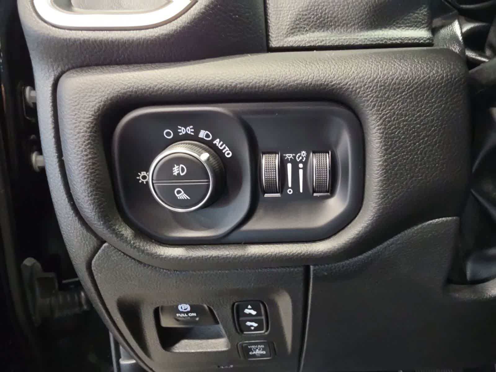 Used 2025 RAM 1500 Big Horn AWD/4WD image 19