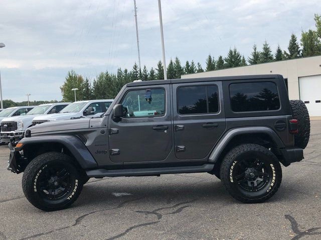 Used 2018 Jeep Wrangler Unlimited Sahara w/ Dual Top Group AWD/4WD image 12