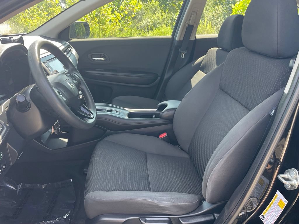 Used 2019 Honda HR-V LX image 2