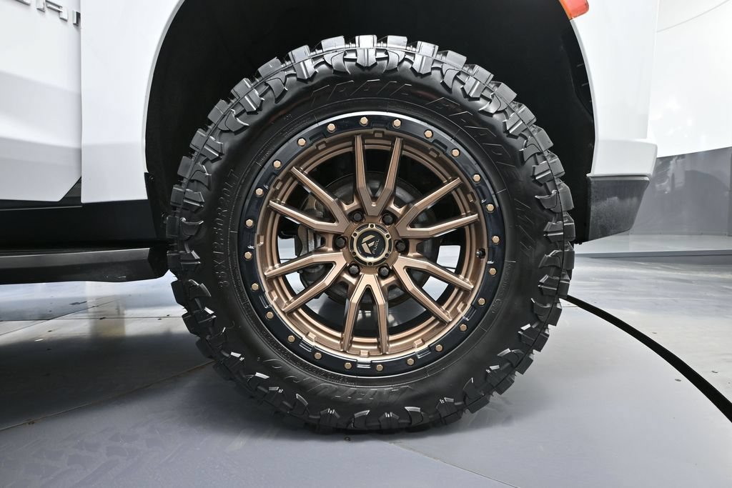 Used 2021 Chevrolet Suburban High Country AWD/4WD image 18