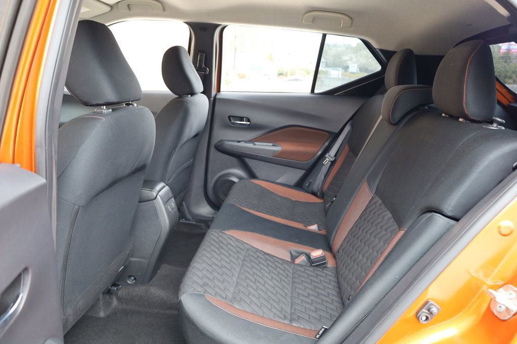 Used 2023 Nissan Kicks SR image 18