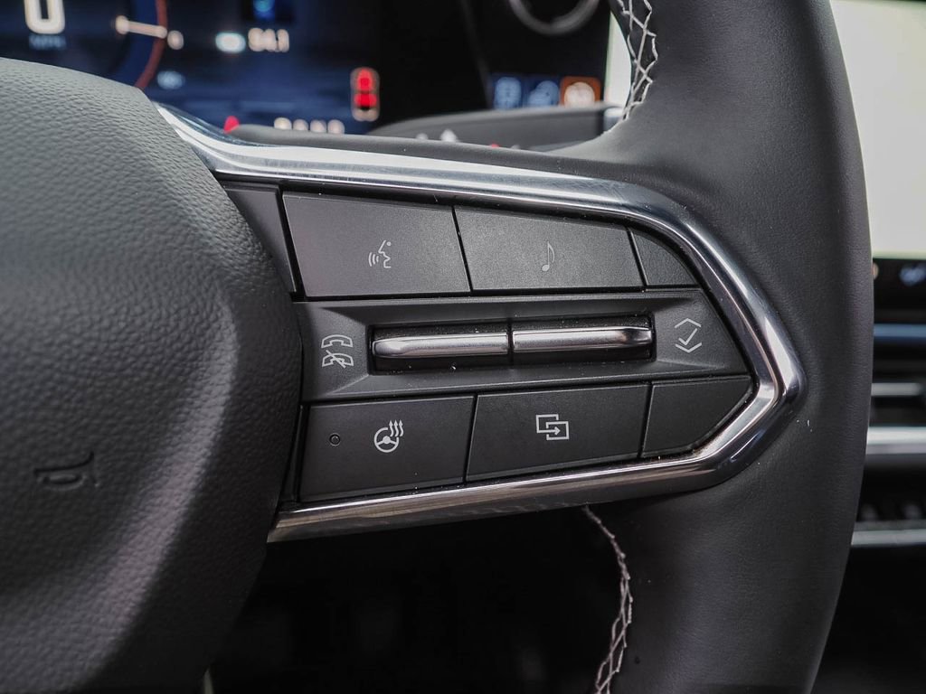 Used 2025 Chevrolet Equinox EV LT w/ Convenience Package FWD image 30