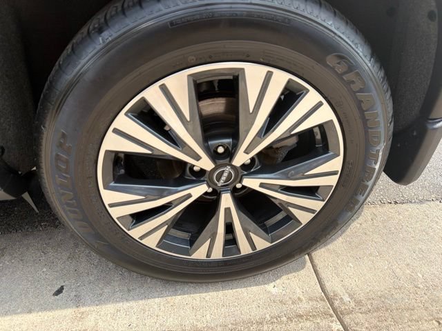 Used 2023 Nissan Rogue SV AWD/4WD image 38