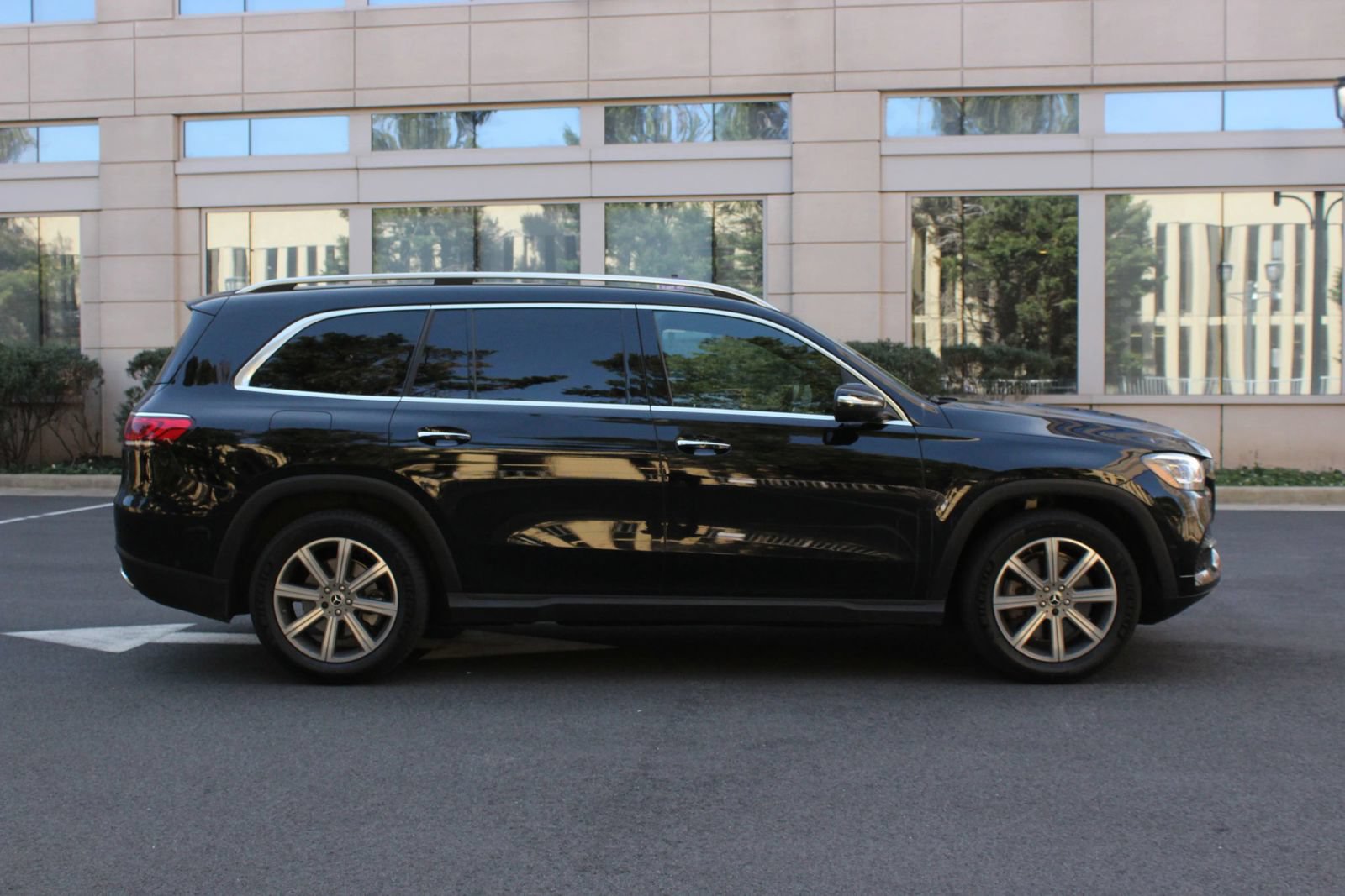 Used 2022 Mercedes-Benz GLS 450 4MATIC image 6