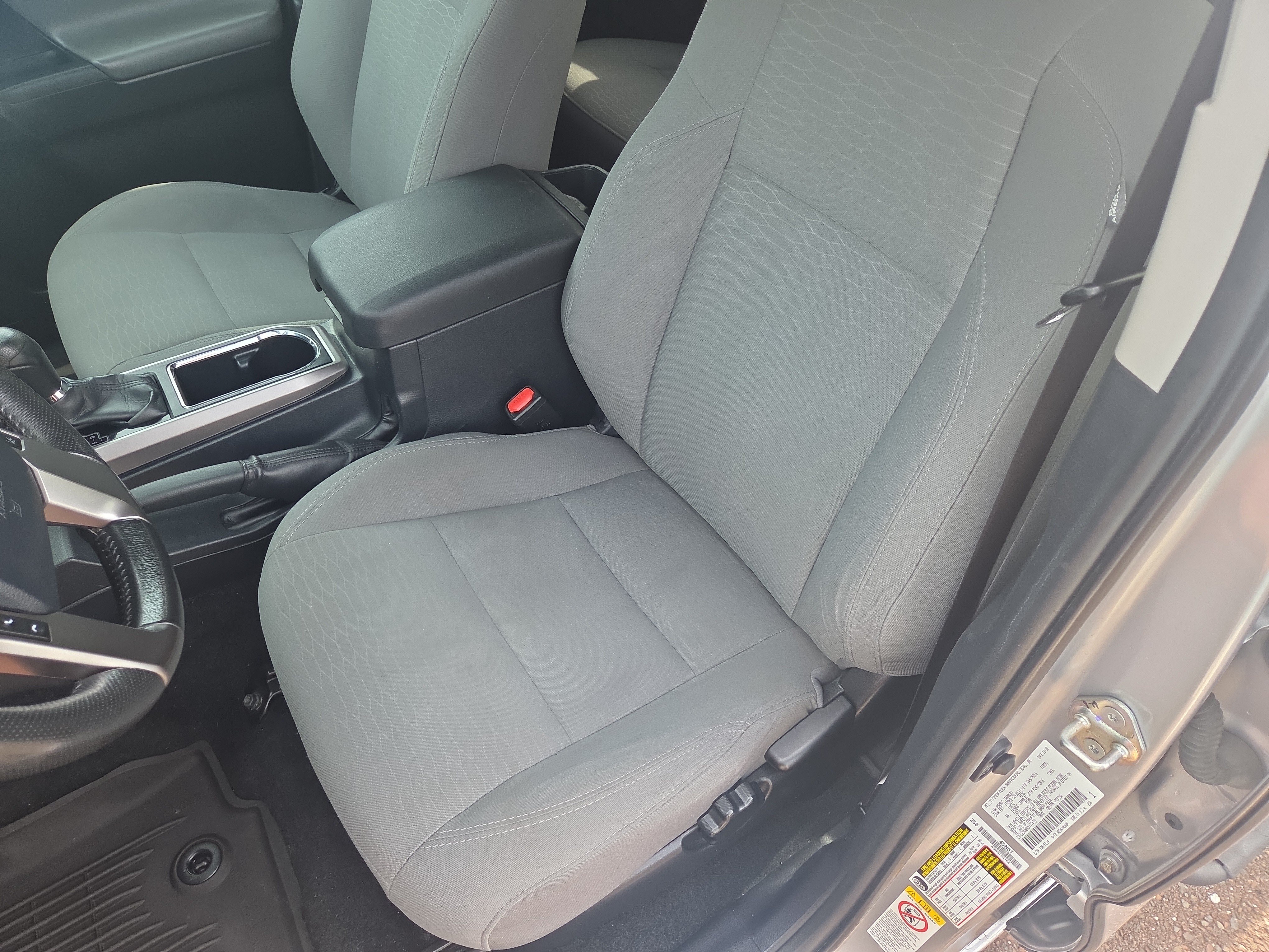 Used 2019 Toyota Tacoma SR5 AWD/4WD image 13