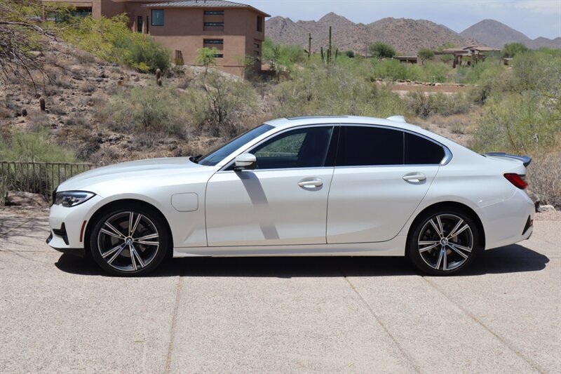 Used 2021 BMW 330e w/ Driving Assistance Package RWD image 2