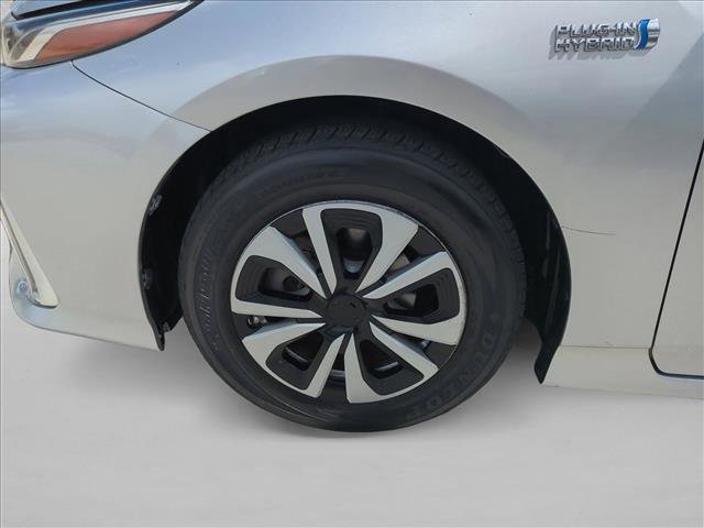 Used 2017 Toyota Prius Prime Premium image 23