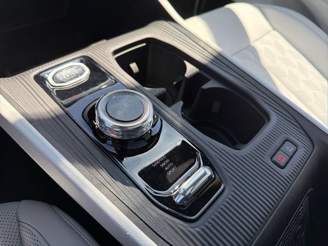 New 2026 Jeep Cherokee Overland w/ Advanced Pro Tech Group AWD/4WD image 21
