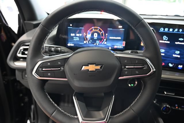 New 2027 Chevrolet Traverse LT w/ LPO, Floor Liner Package FWD image 21