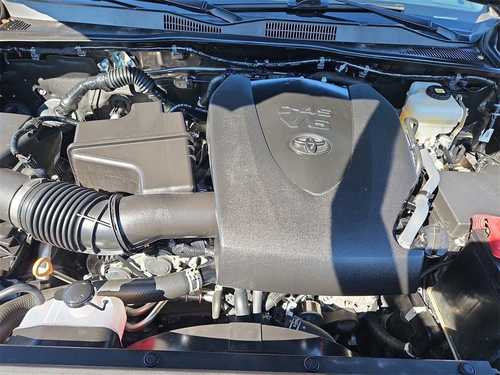 Used 2021 Toyota Tacoma TRD Off-Road image 31