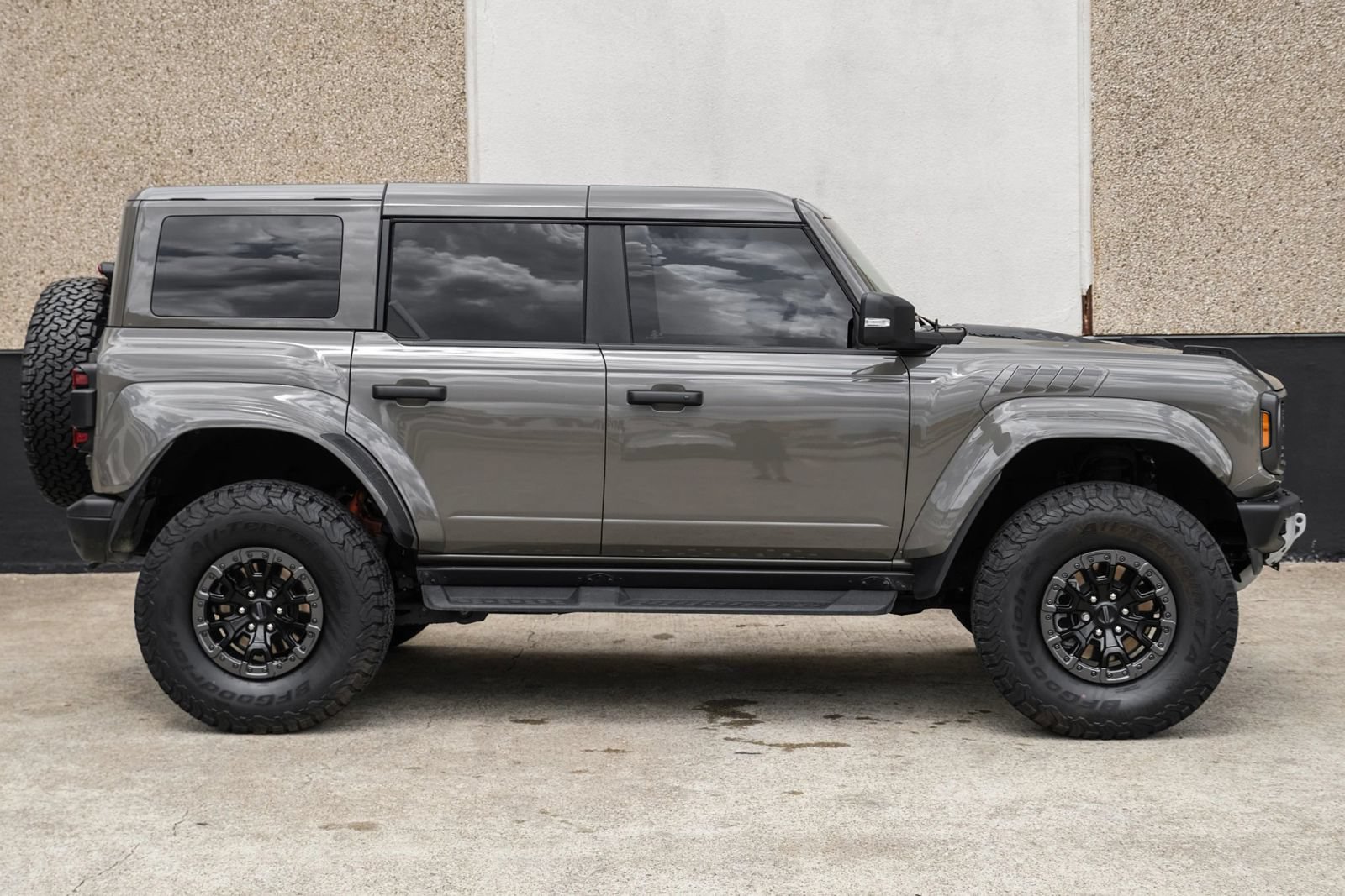 Used 2025 Ford Bronco Raptor w/ Interior Carbon Fiber Pack AWD/4WD image 6