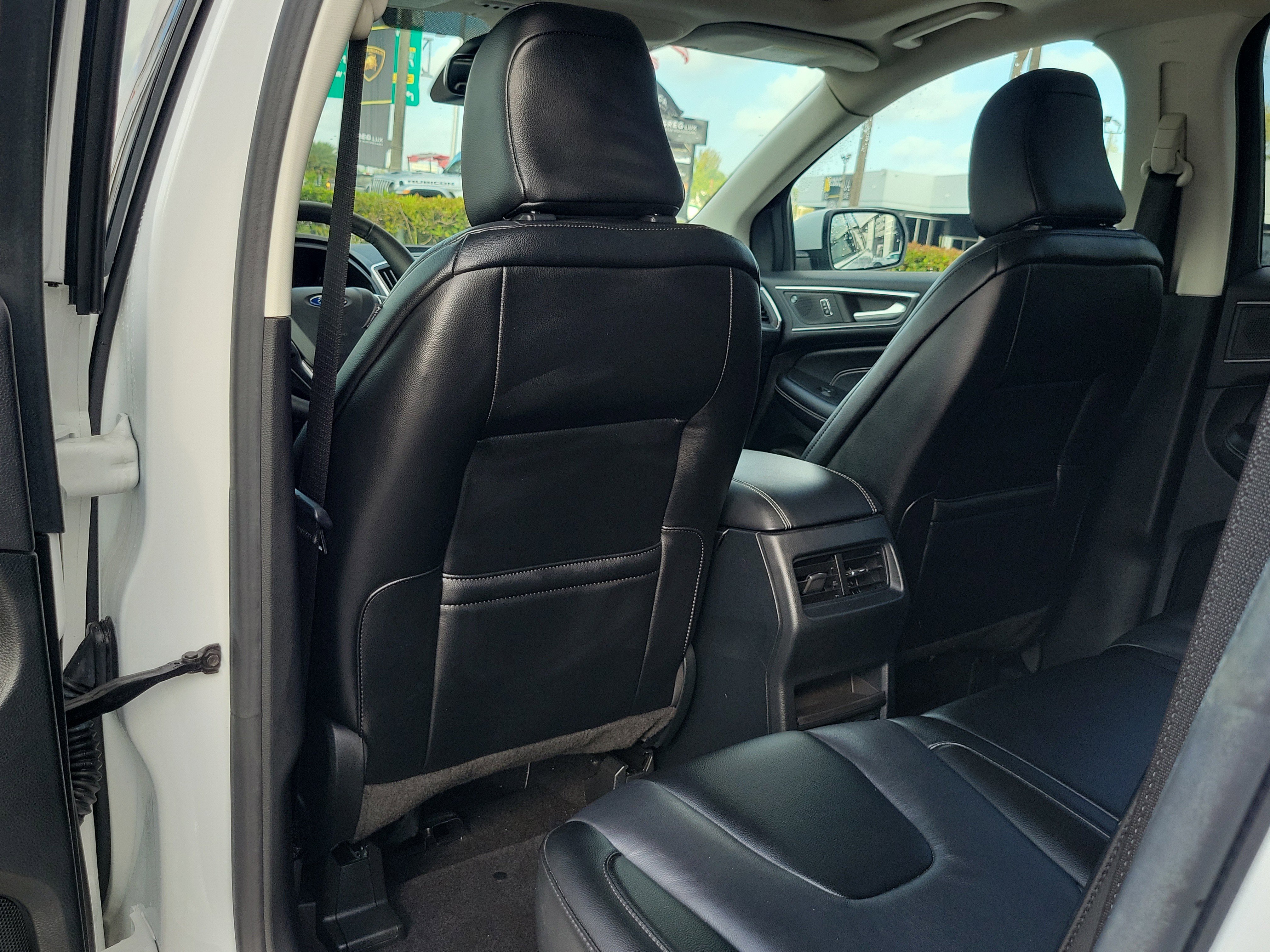 Used 2022 Ford Edge Titanium image 15