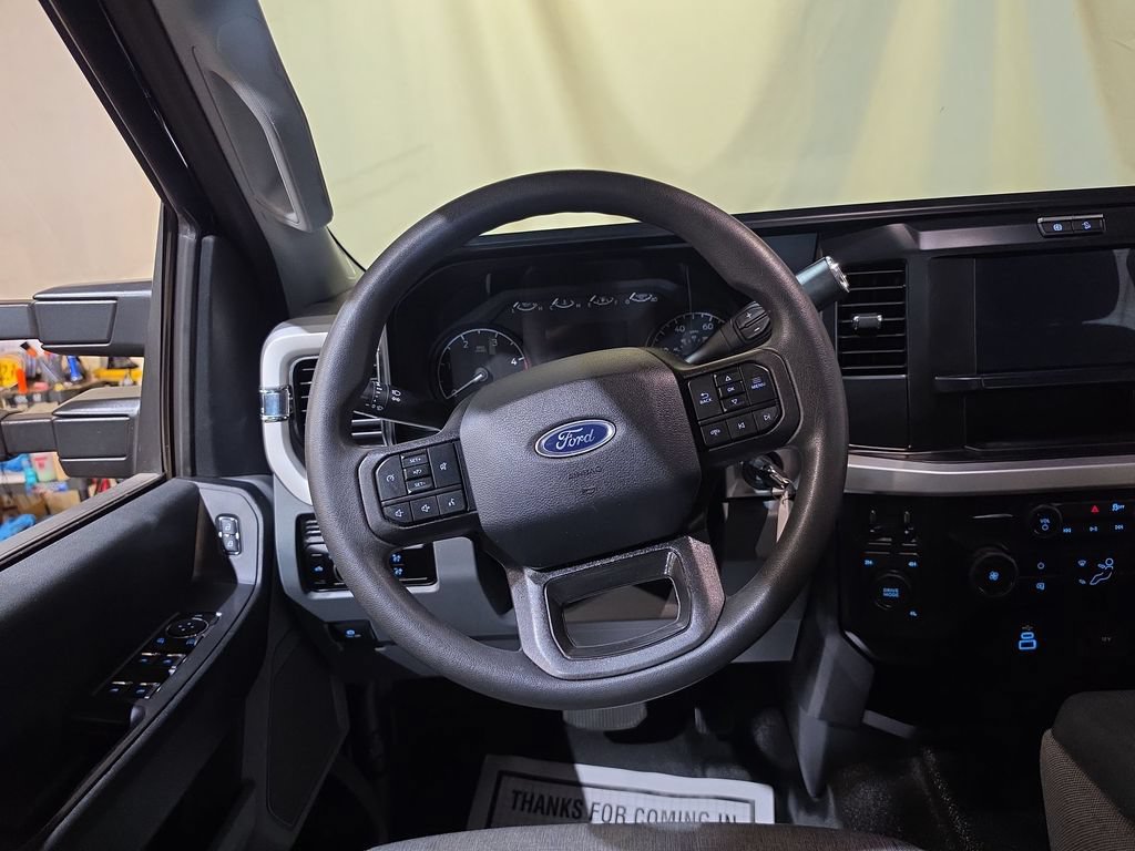 Used 2025 Ford F350 XL AWD/4WD image 11