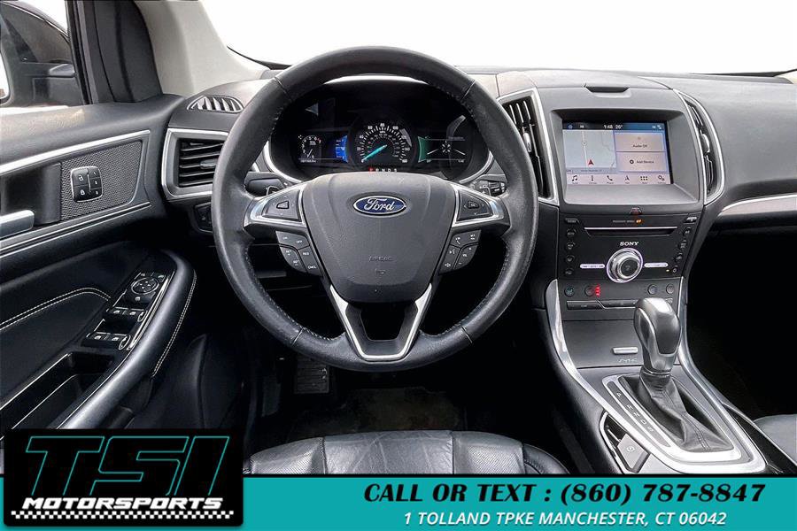 Used 2017 Ford Edge Titanium w/ Equipment Group 301A image 5